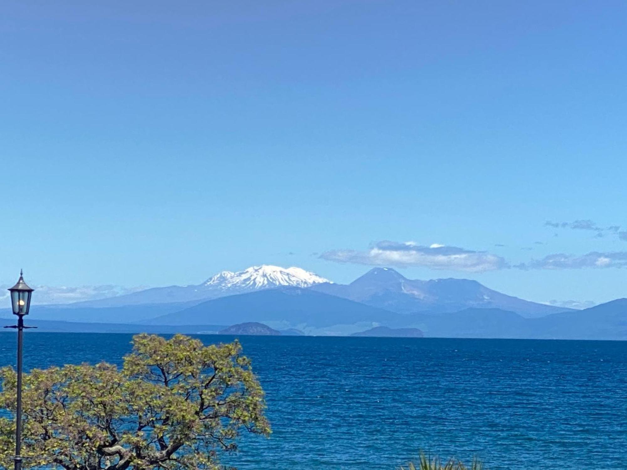 Lakeside Taupo Motel Buitenkant foto
