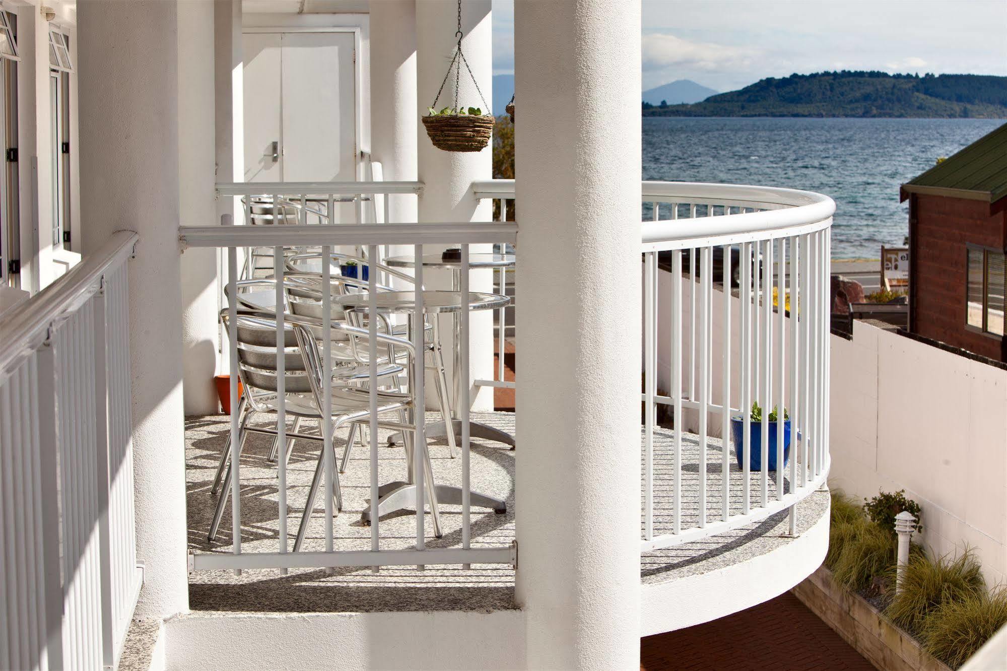 Lakeside Taupo Motel Buitenkant foto